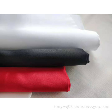 Brudsatäng i 100 % polyester